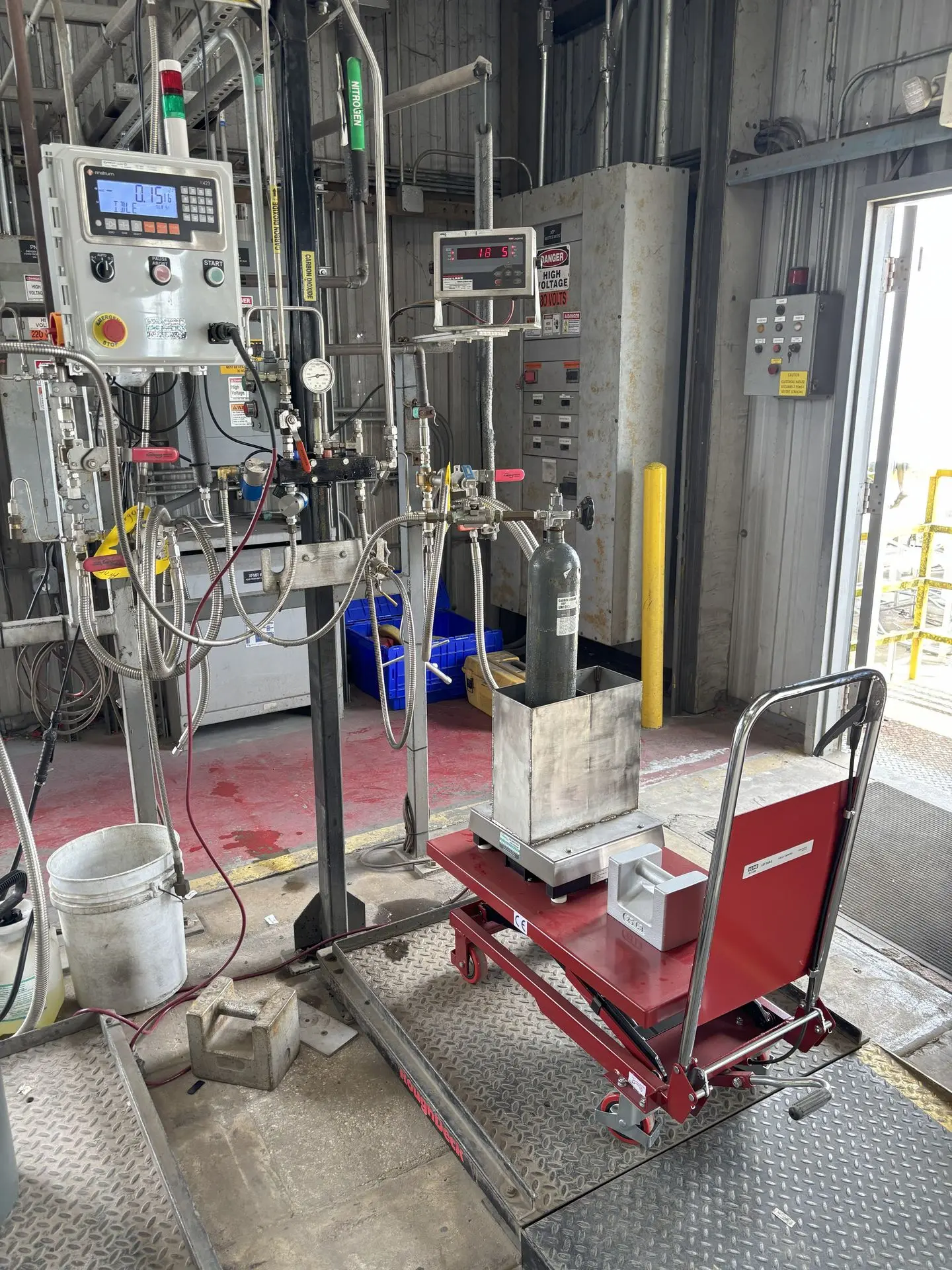 Automated CO₂ Bottle Filling Station | PENINSULA SCALE